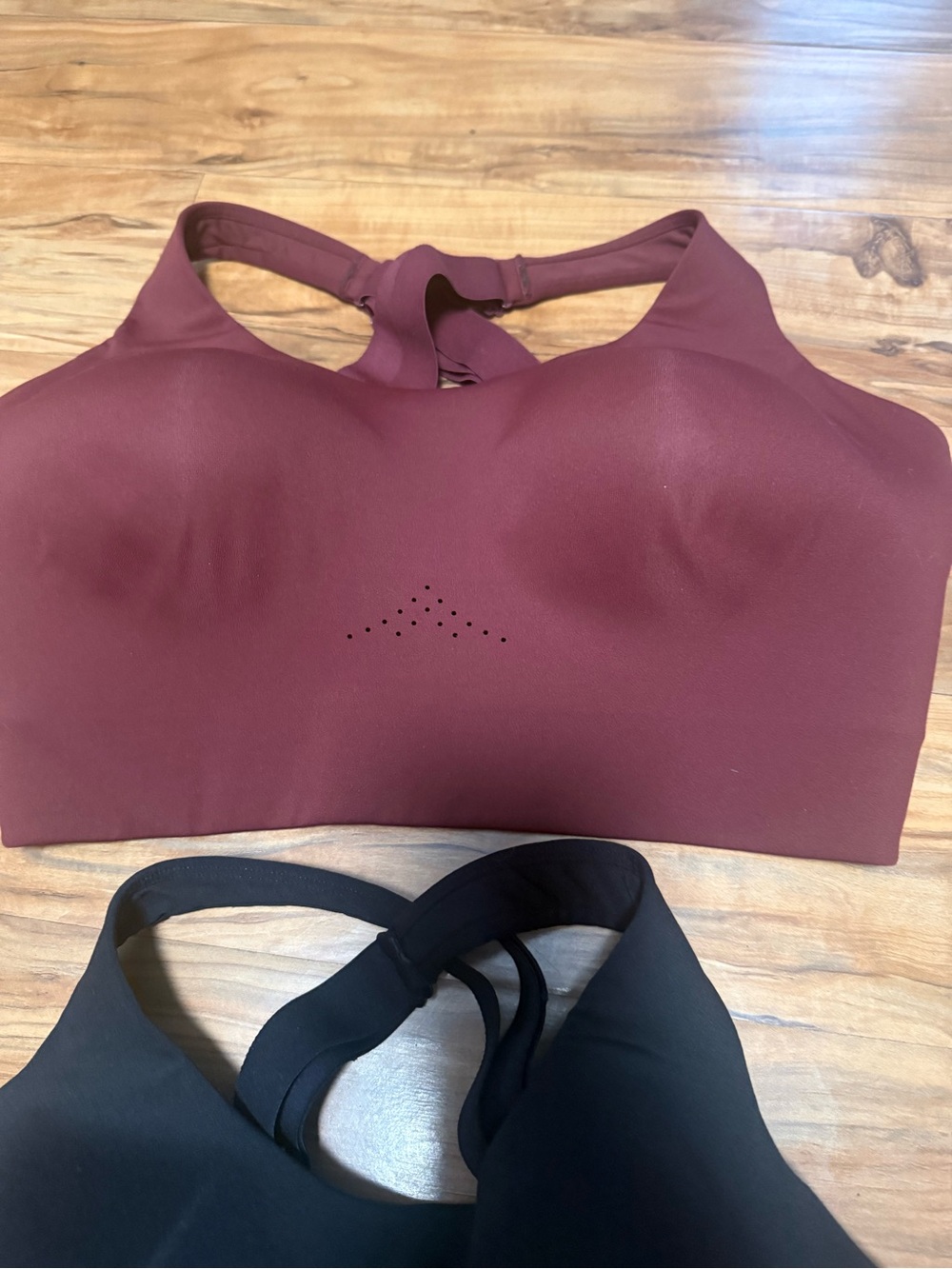 Old Navy Black and Burgundy Seamless Racerback Sports Bras (2)